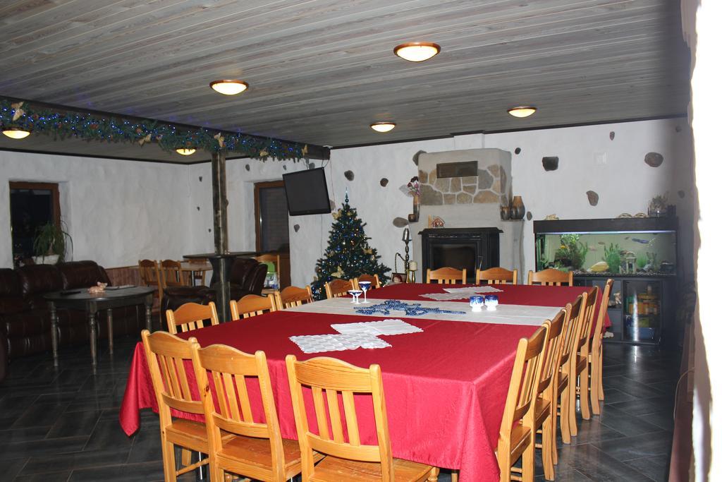 Krapi Guesthouse Treimani Стая снимка