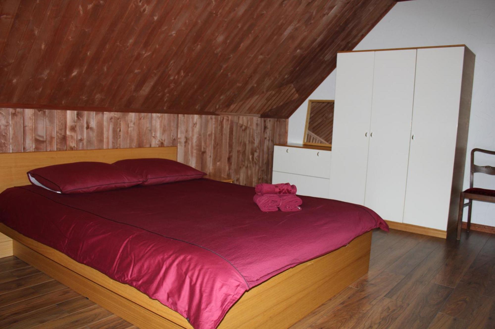 Krapi Guesthouse Treimani Стая снимка