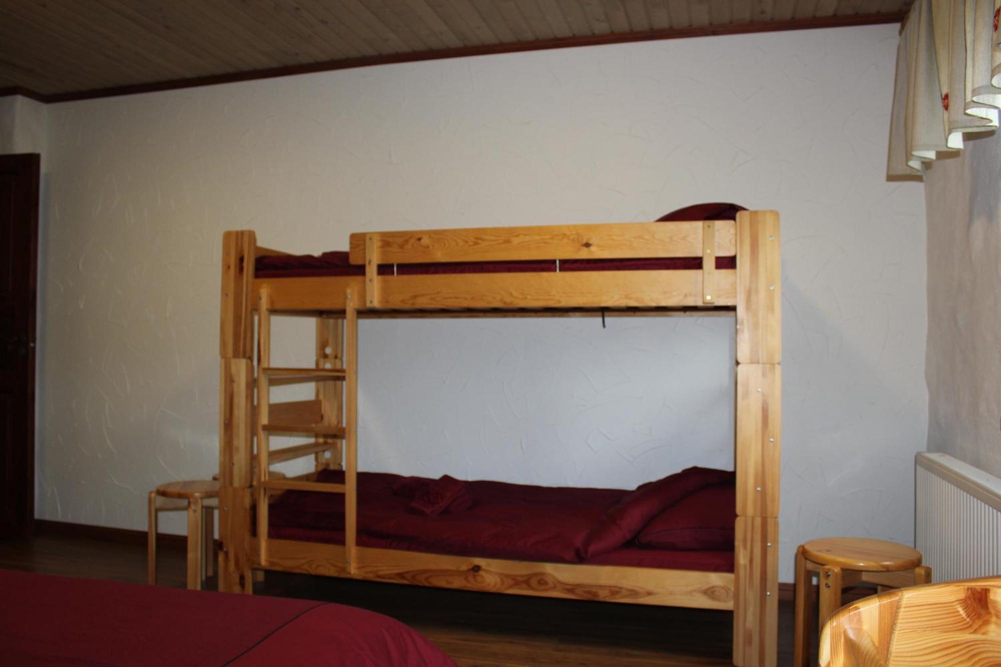 Krapi Guesthouse Treimani Стая снимка