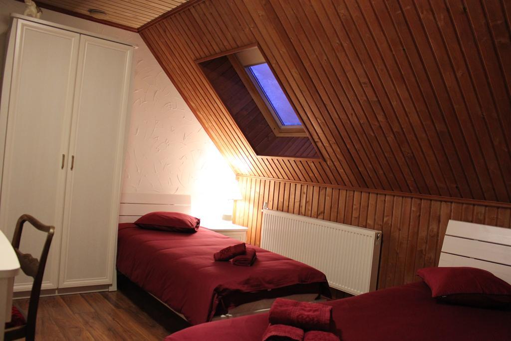 Krapi Guesthouse Treimani Стая снимка