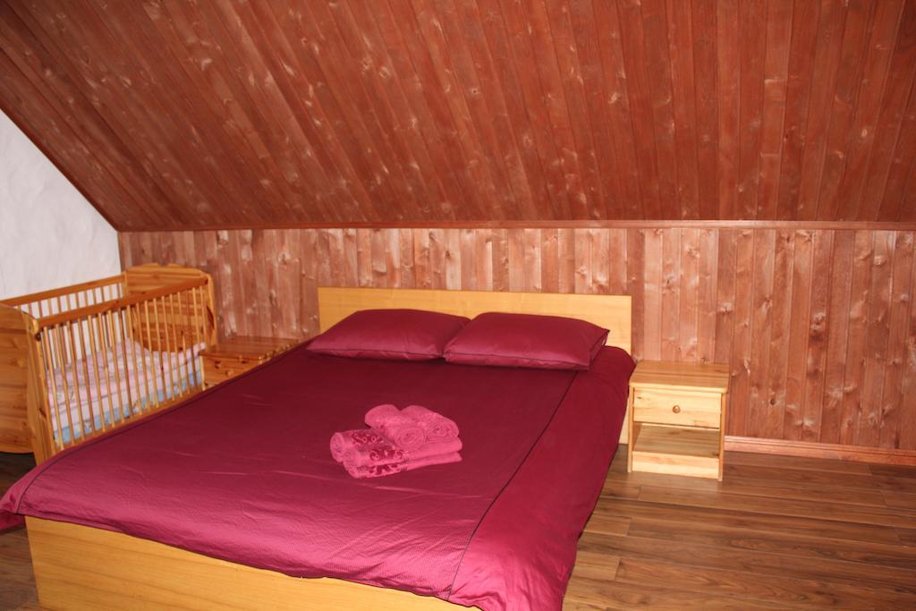 Krapi Guesthouse Treimani Стая снимка