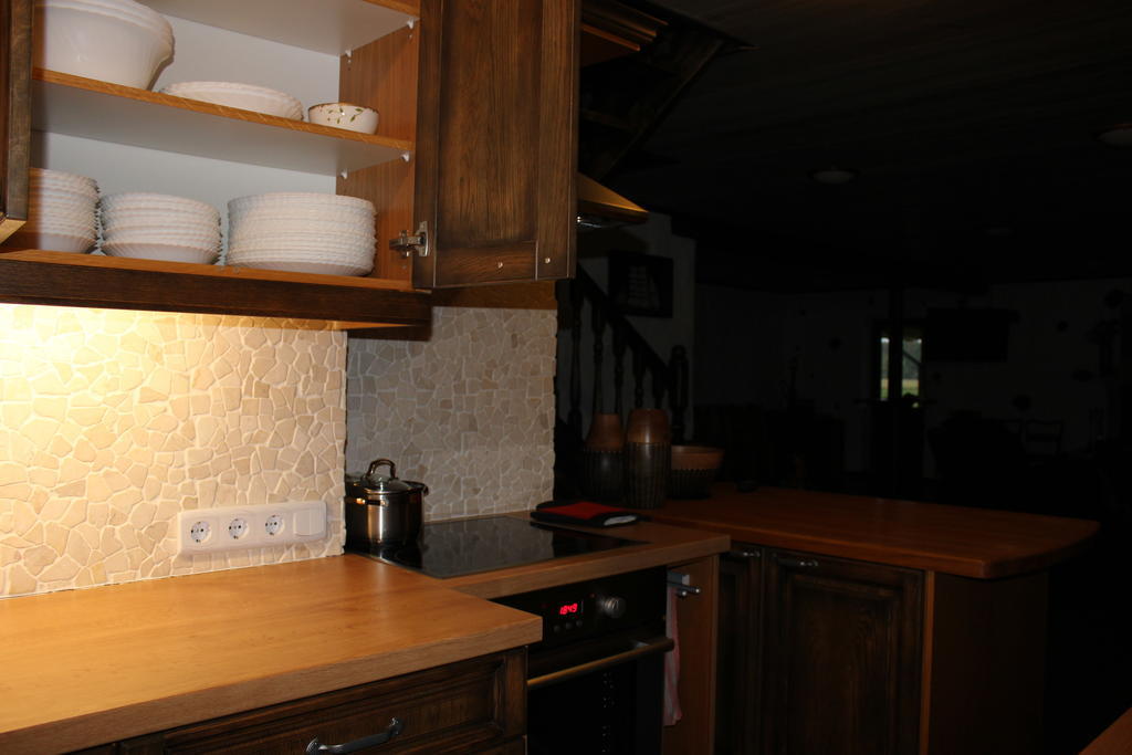 Krapi Guesthouse Treimani Стая снимка