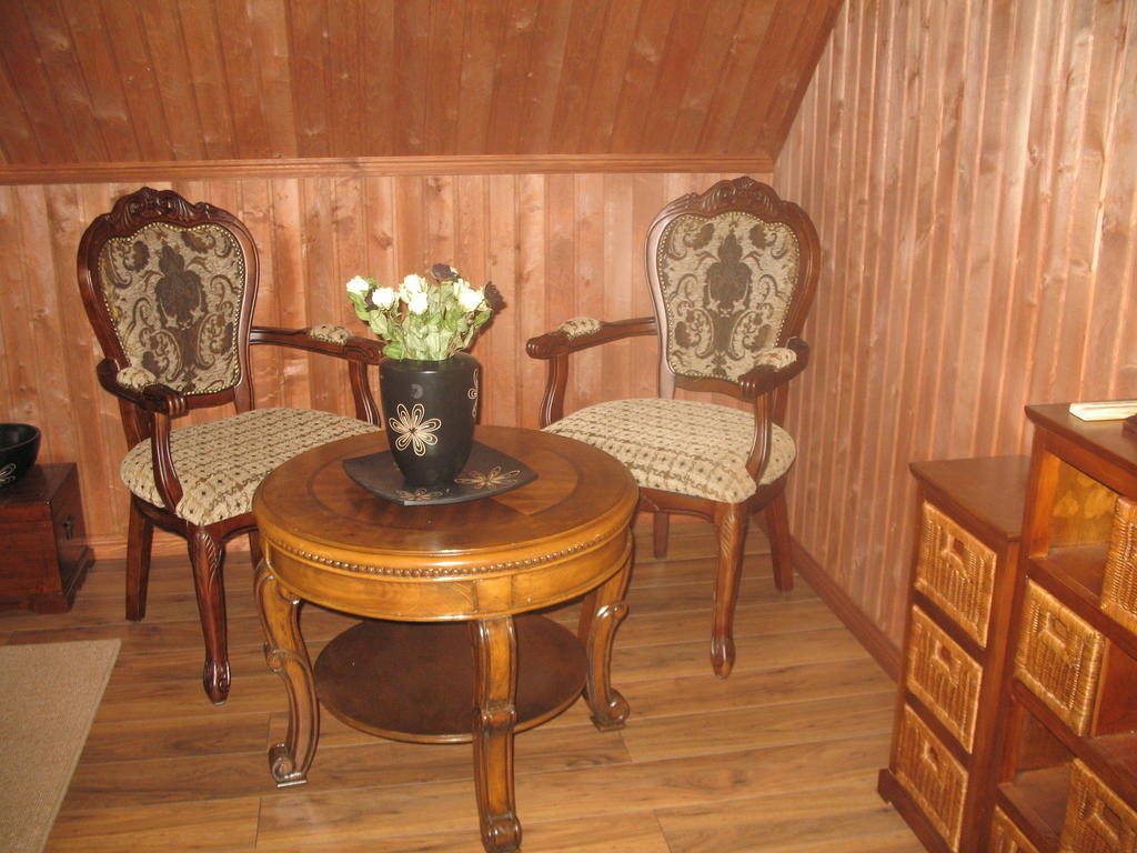 Krapi Guesthouse Treimani Стая снимка