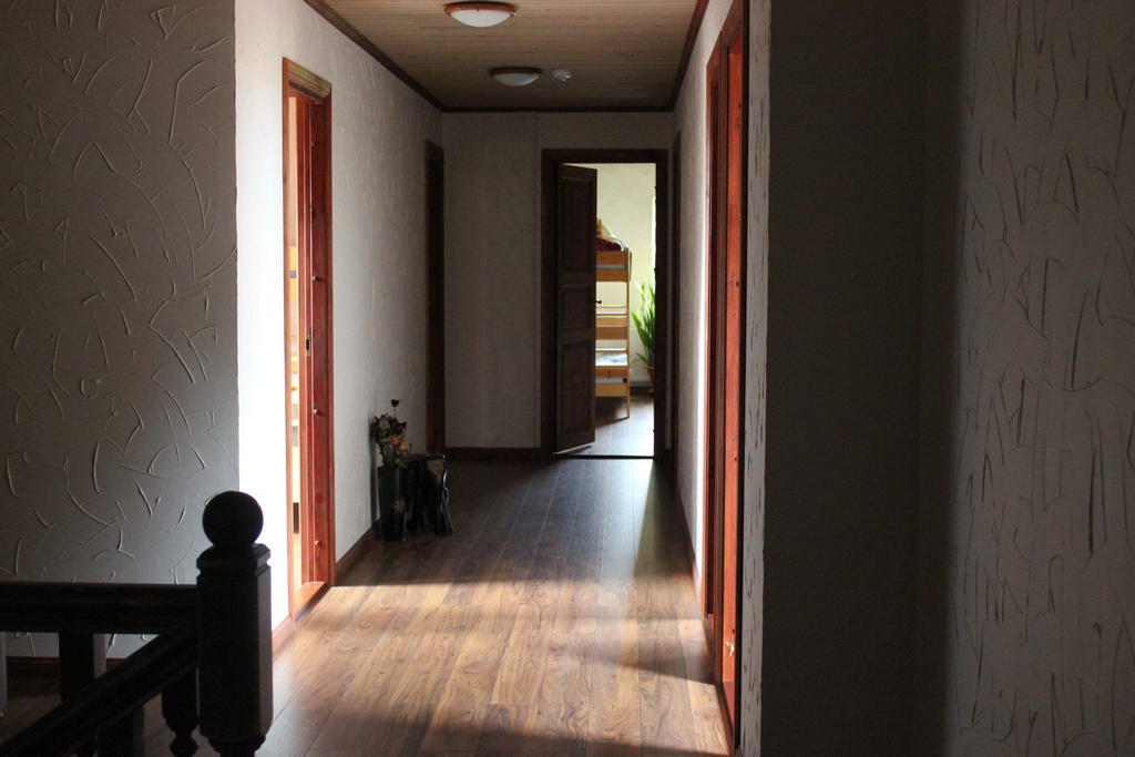 Krapi Guesthouse Treimani Стая снимка