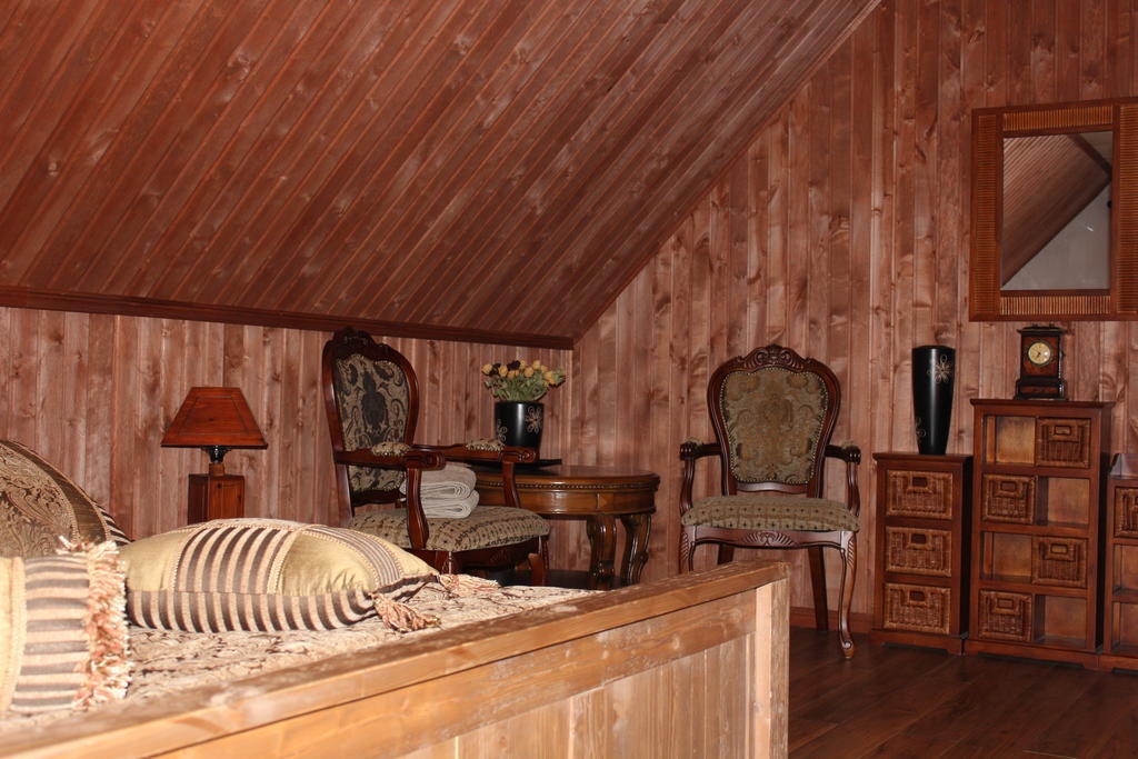 Krapi Guesthouse Treimani Стая снимка