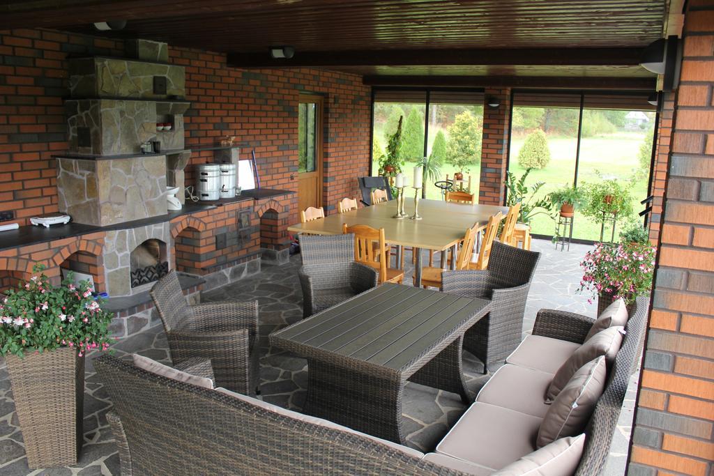 Krapi Guesthouse Treimani Екстериор снимка