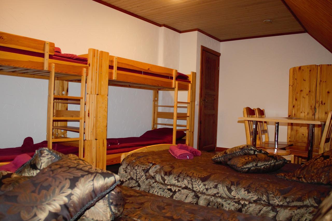 Krapi Guesthouse Treimani Екстериор снимка
